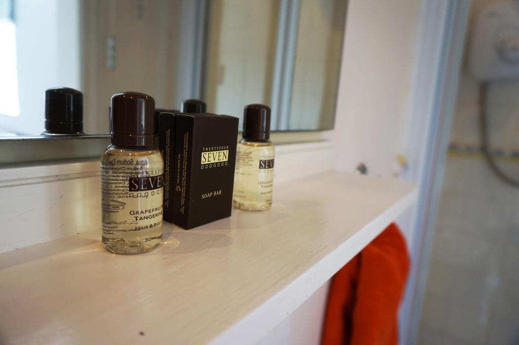 Ship Stores Guest House Clare Cameră foto