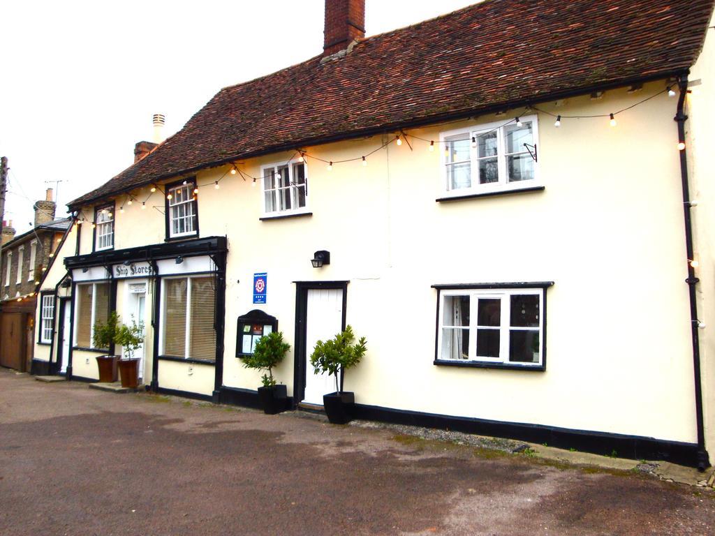 Ship Stores Guest House Clare Exterior foto